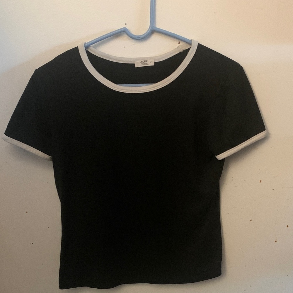 Super Cute Ardene Ultra Soft Stretchy Black Athletic Tee with White Trim SZ S 😍😍